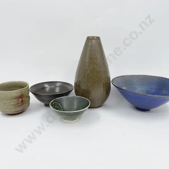 Small Box Quantity of Assorted Pottery