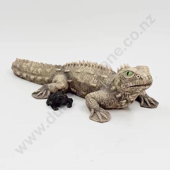Vinny Thompson Pottery Tuatara & Other