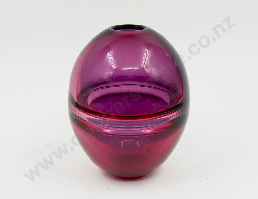 Signed C.S.J NZ Art Glass Vase Image 1++