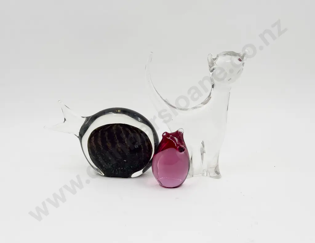 Three Assorted Art Glass Animals Image 1++