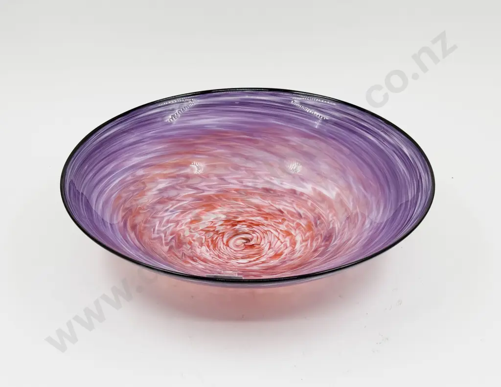NZ Art Glass Bowl Image 1++