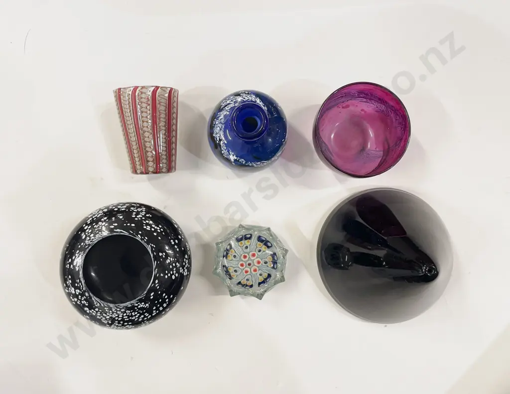 Box of Assorted Art Glass Image 1++