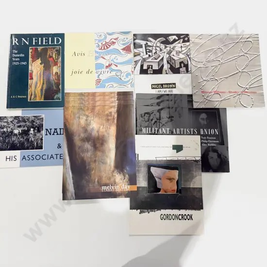 Quantity of Assorted NZ Art Booklets