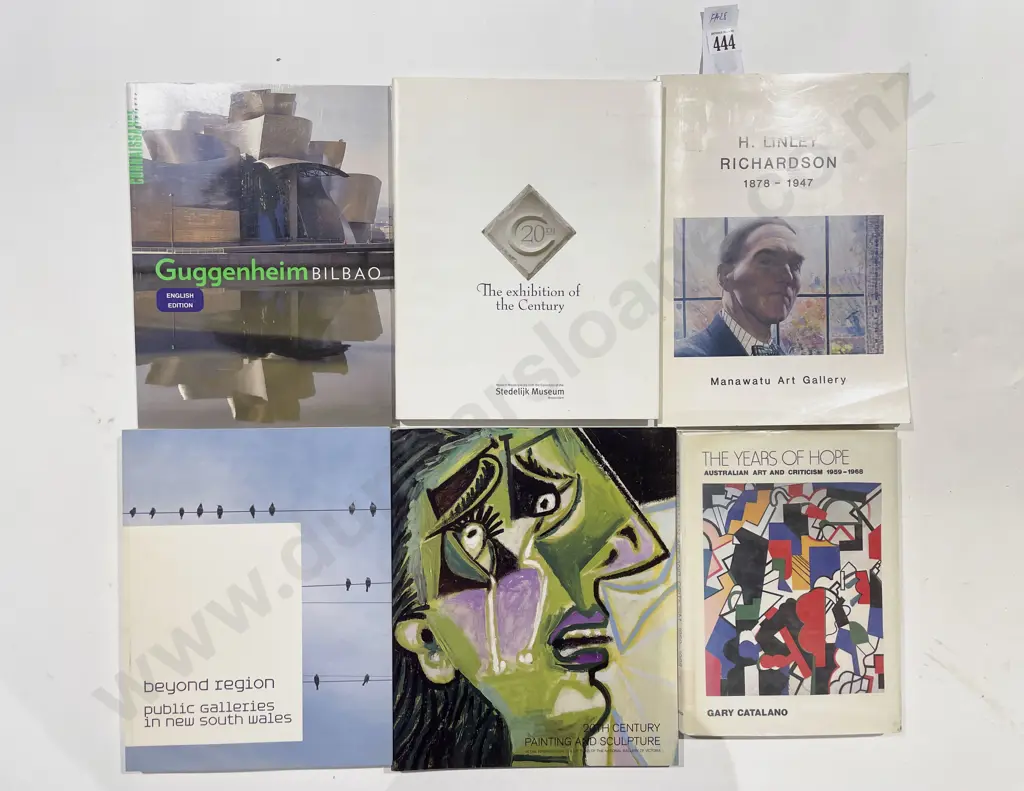 Quantity of Assorted Art Reference Image 1++