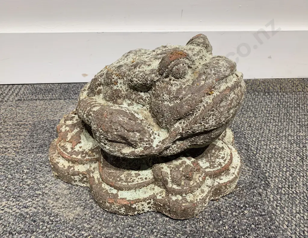 Frog Garden Ornament Image 1++