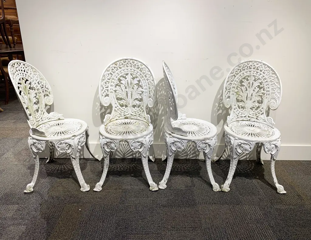 White Painted Wrought Metal Outdoor Table & Four Chairs Image 1++