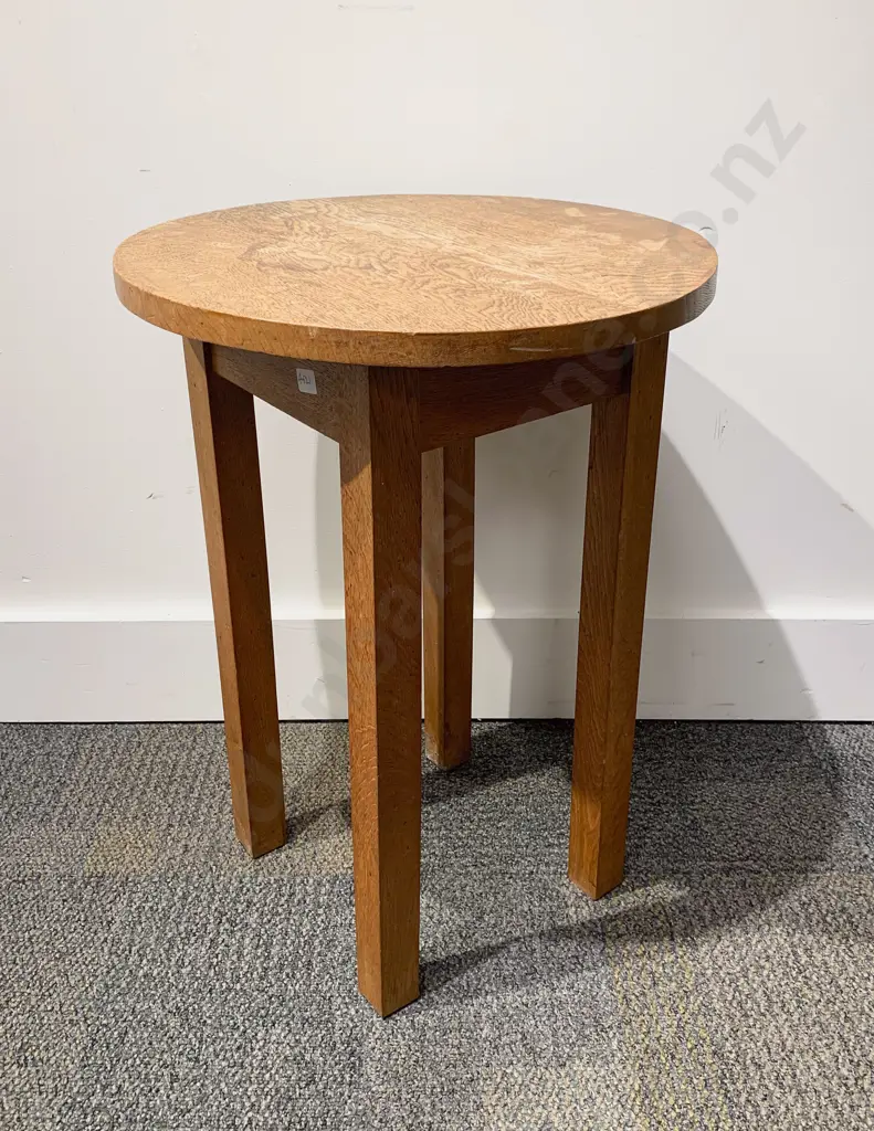 Circular Oak Side Table Image 1++