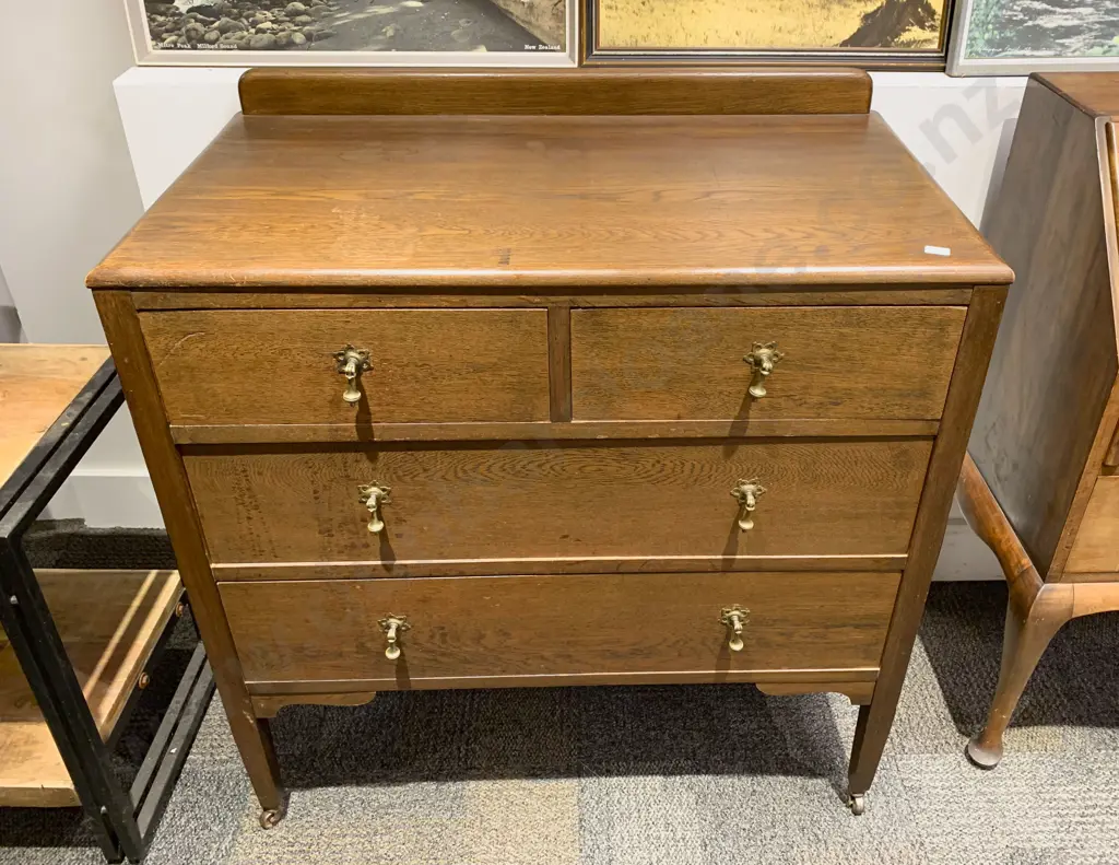 Oak Dressing Chest Image 1++
