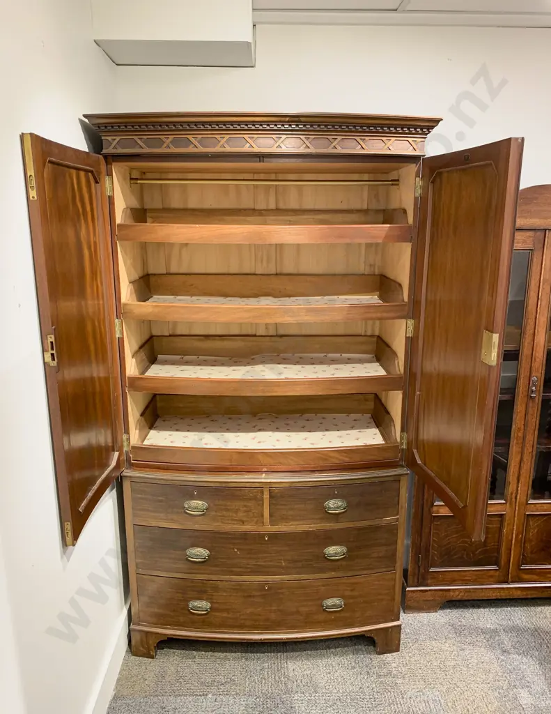 Late Victorian Maple & Co Mahogany Linen Press Image 1++