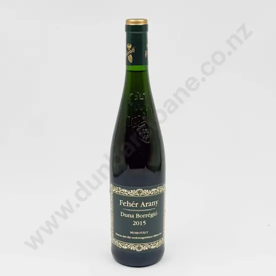 6 Bottles 2015 Hungarian Duna Borrégió Muskotaly