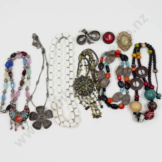 Collection of Assorted Costume Jewellery