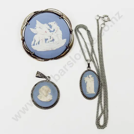 Wedgwood S/S Brooch & Two Pendants