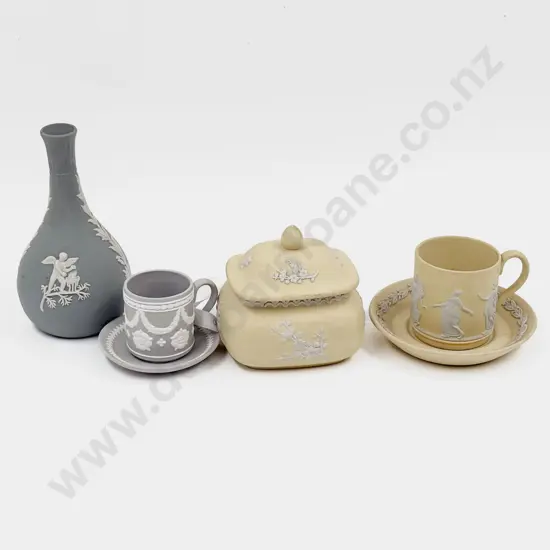 Small Quantity of Assorted Wedgwood