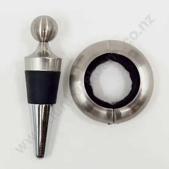 Boxed Wedgwood Bordeaux Gift Set