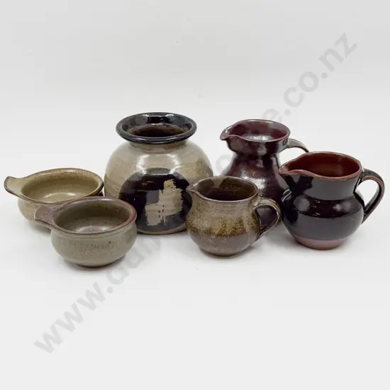Small Quantity of Assorted Pottery