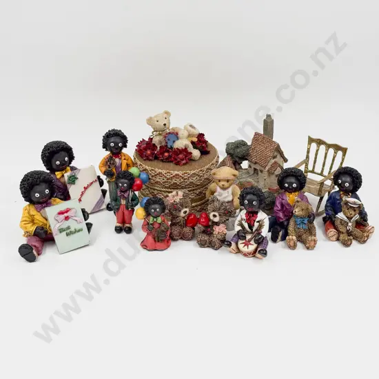 Box Quantity of Assorted Ornaments etc