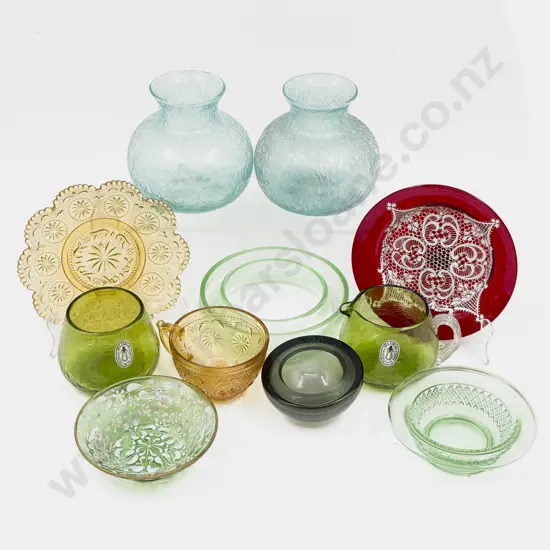 Box Quantity of Assorted Art Glass