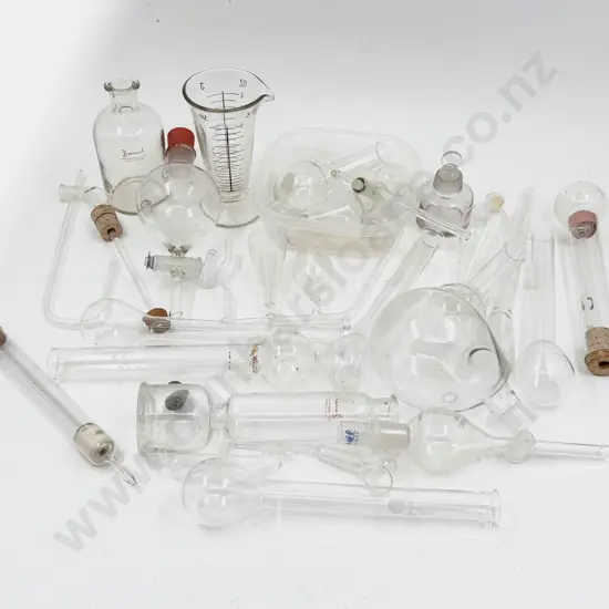 Quantity of Assorted Chemist Glass Ware