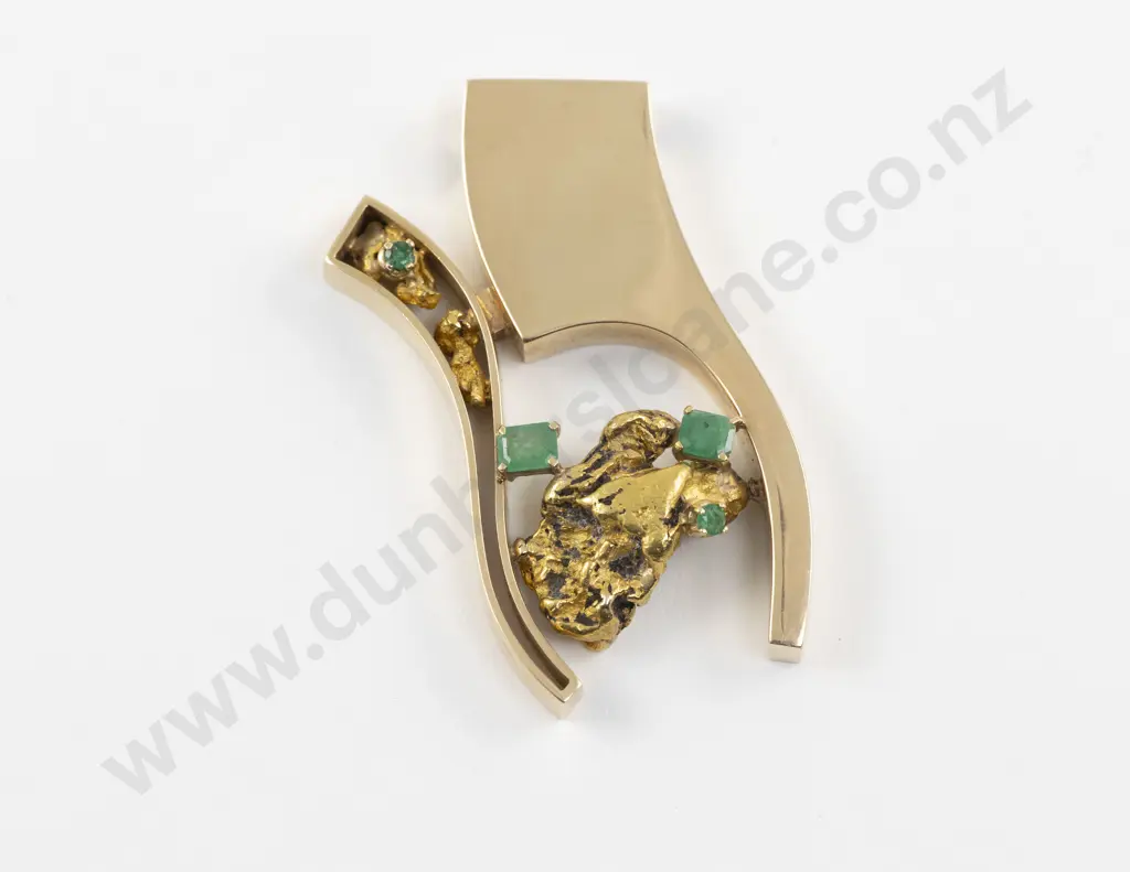 18ct Emerald and Alluvial Gold Nugget Modern Design Pendant Image 1++