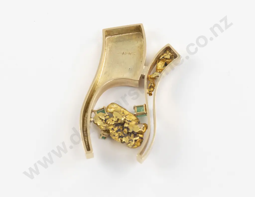 18ct Emerald and Alluvial Gold Nugget Modern Design Pendant Image 1++