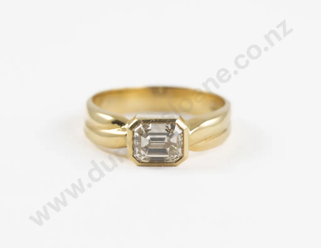 18ct Solitaire Diamond Ring Image 1++
