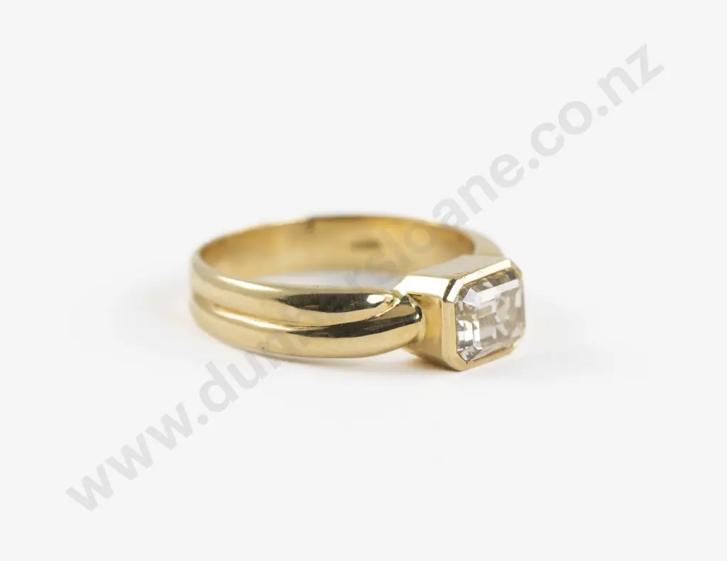 18ct Solitaire Diamond Ring Image 1++