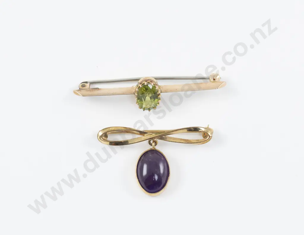 Two Victorian 9ct Bar Brooches Image 1++