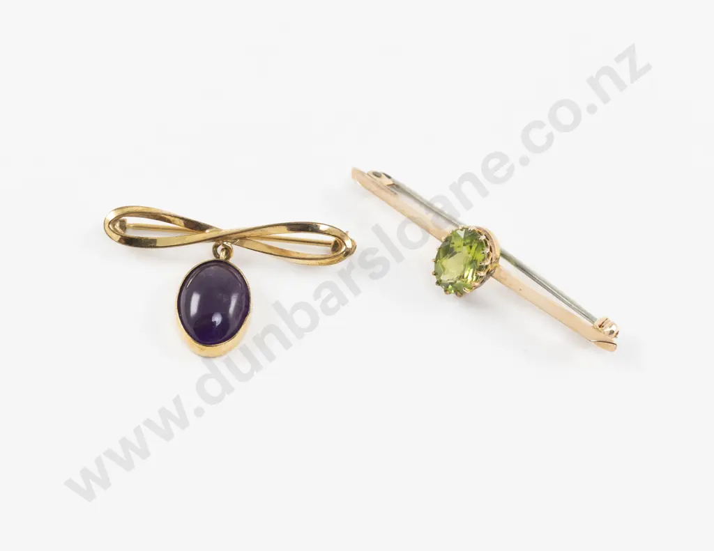 Two Victorian 9ct Bar Brooches Image 1++