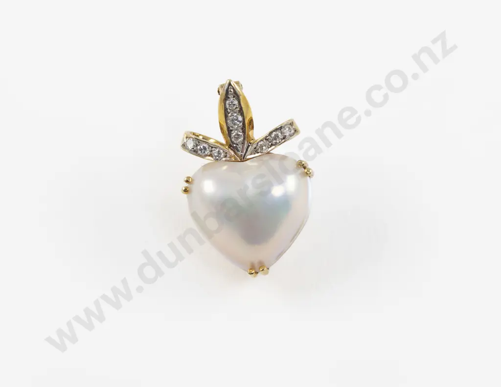 14ct Mabe Pearl and Diamond Pendant Image 1++