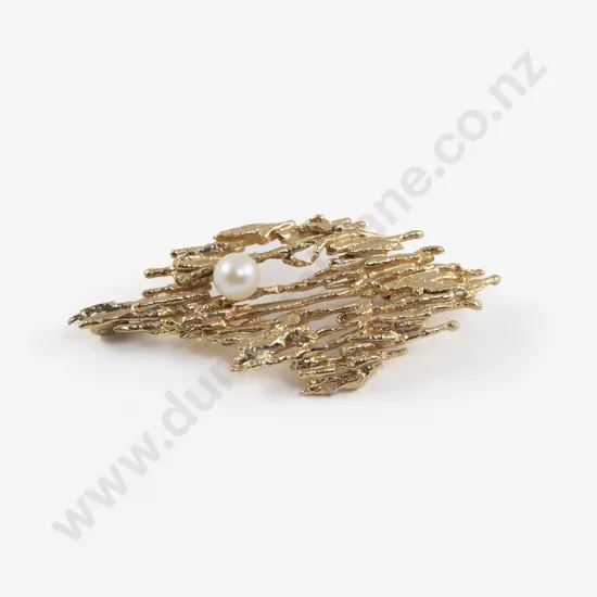9ct Single Cultured Pearl Modern Design Brooch