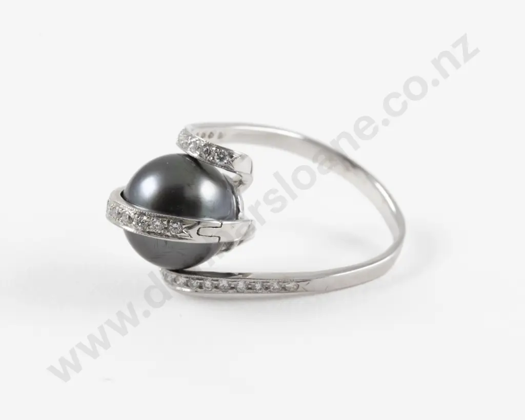 18ct White Gold 34Stone Pearl and Diamond Dress Ring Image 1++