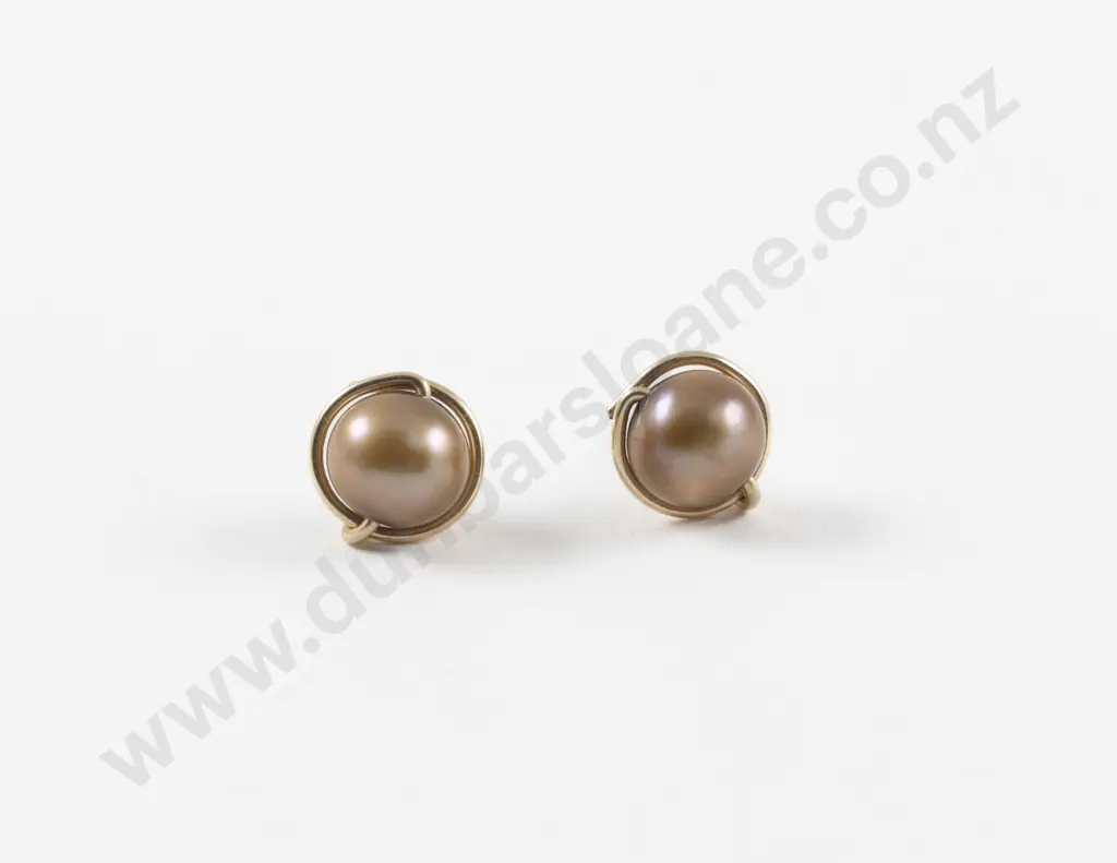 Pair 9ct Single Cultured Pearl Stud Earrings Image 1++