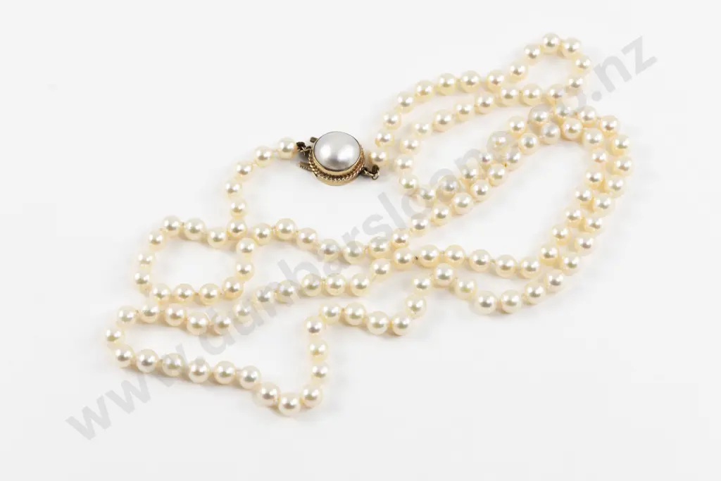 Single Strand Uniform Cultured Pearl Necklace Image 1++