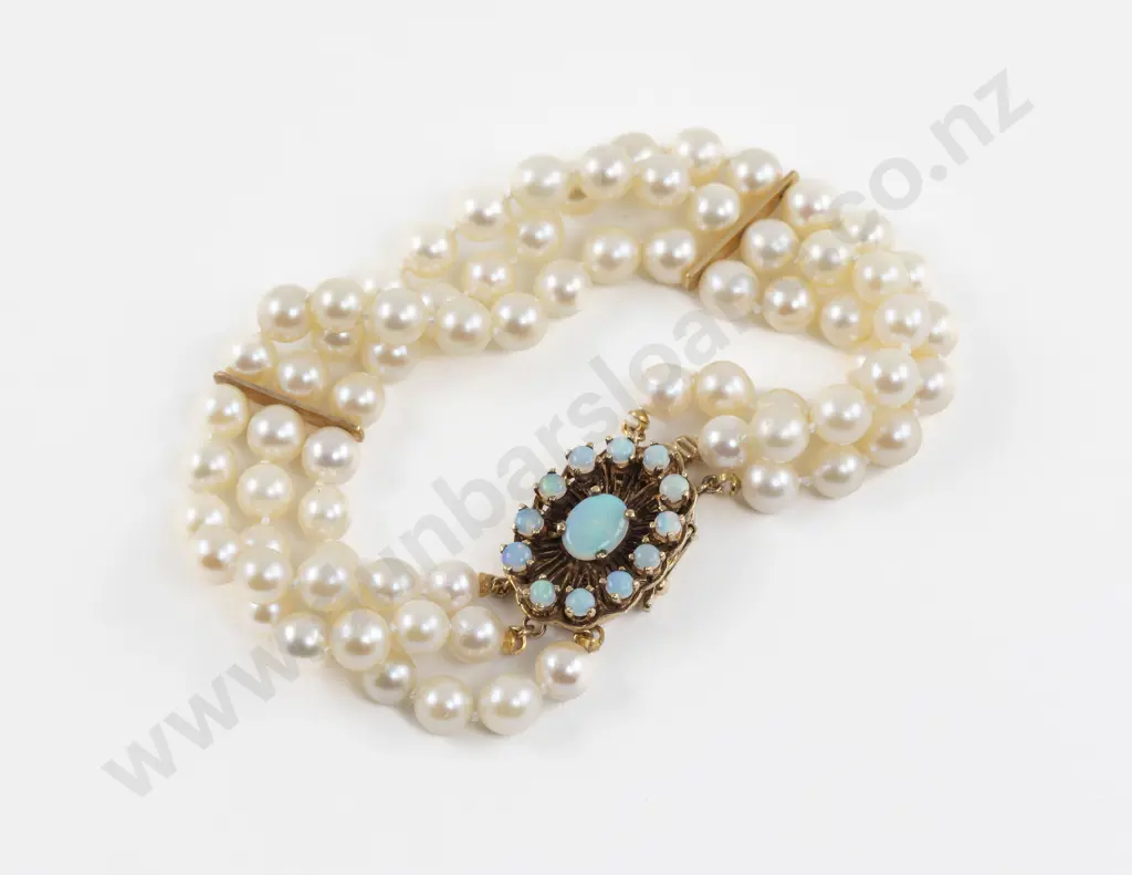 Triple Strand Uniform Cultured Pearl Bracelet Image 1++