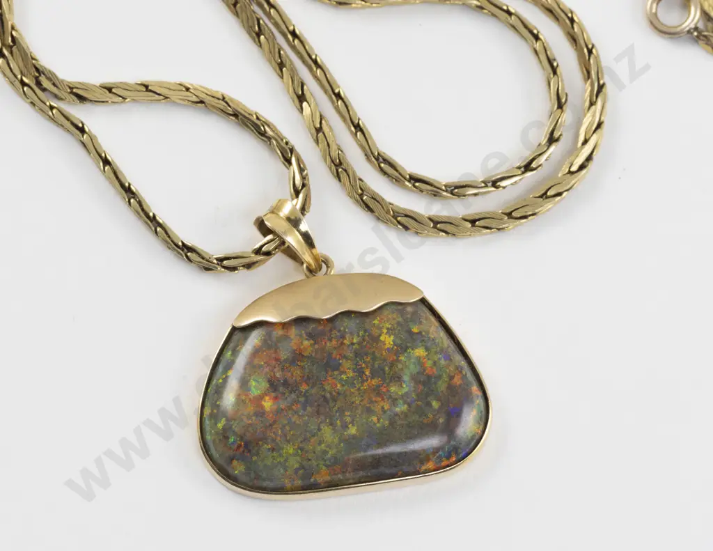 14ct Single Andamooka Opal Pendant Image 1++