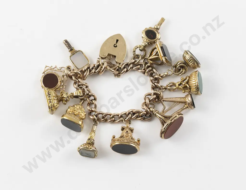 9ct Curb Link Charm Bracelet Image 1++