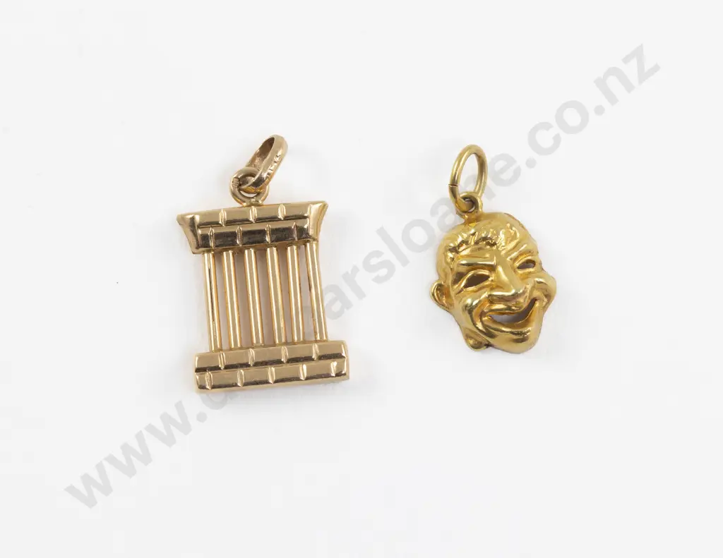 Two 18ct Charms Image 1++