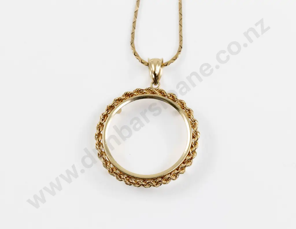 14ct Fancy Circular Coin Mount Pendant Image 1++