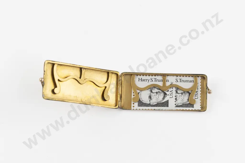 Edwardian Gold Plated Engraved Stamp Case Fob Locket Image 1++