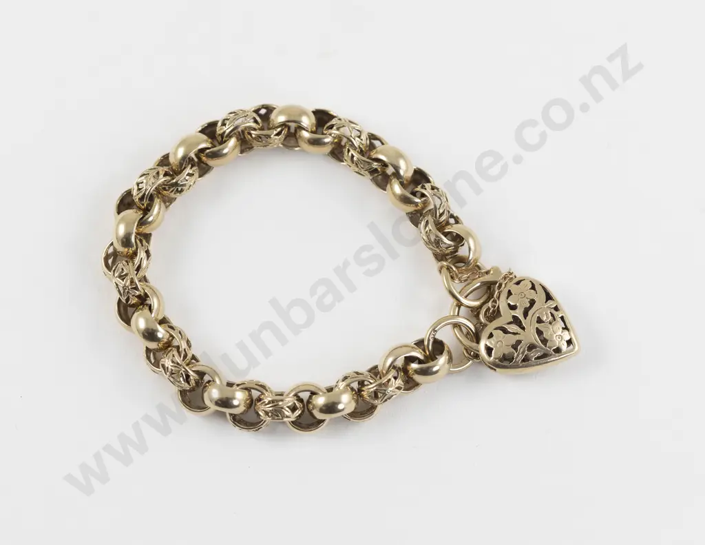 9ct Fancy Curb Link Bracelet Image 1++