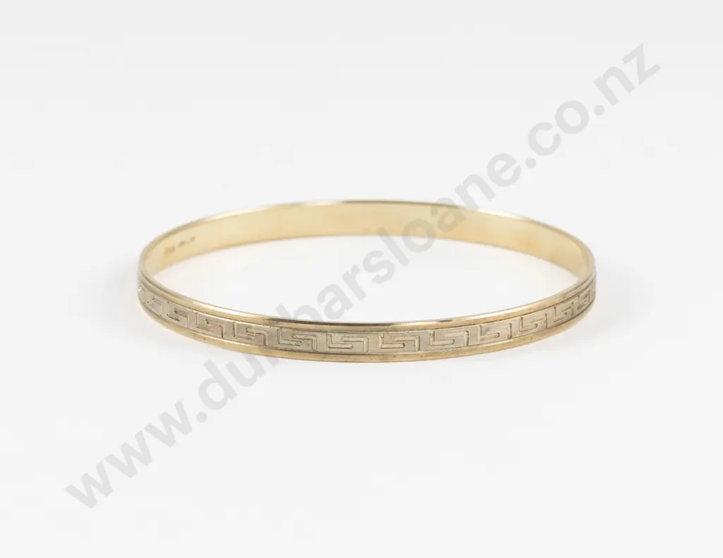 9ct Engraved Bangle Image 1++