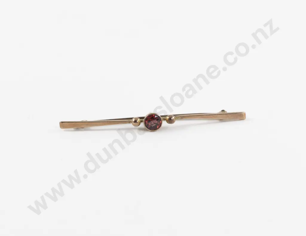 Victorian 9ct Single Garnet Bar Brooch Image 1++