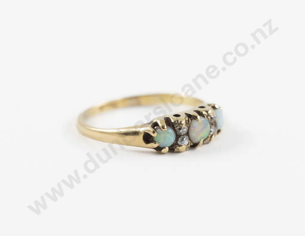 9ct Three Stone Opal Ring Image 1++