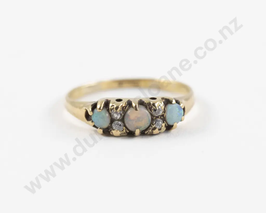 9ct Three Stone Opal Ring Image 1++