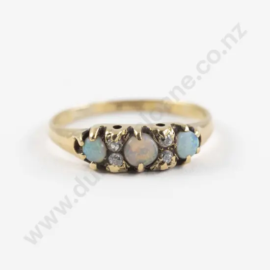 9ct Three Stone Opal Ring