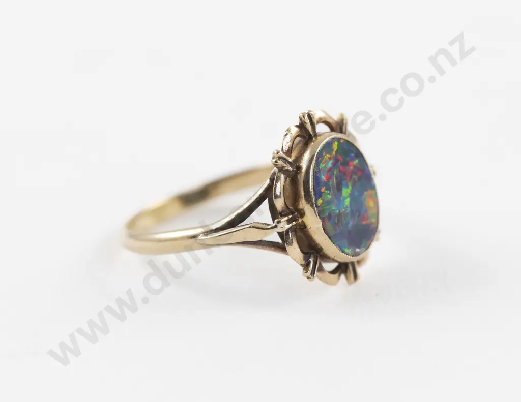 18ct Single Opal Doublet Ring Image 1++