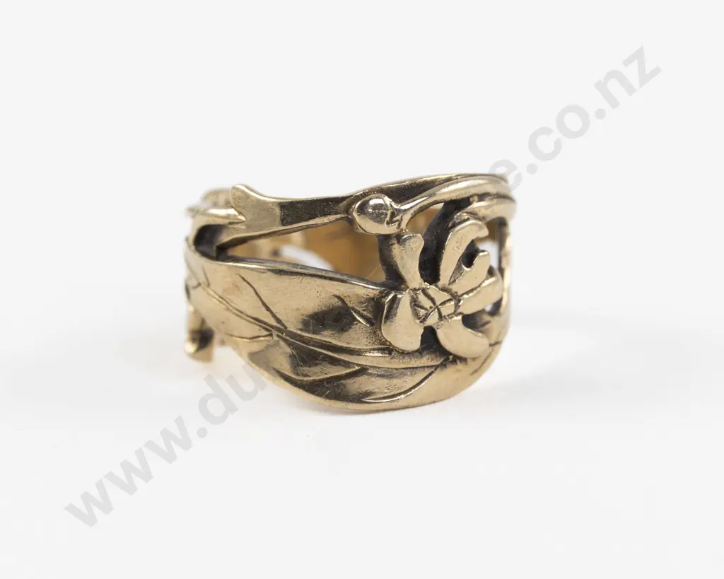 9ct Orchid Blossom Ring Image 1++