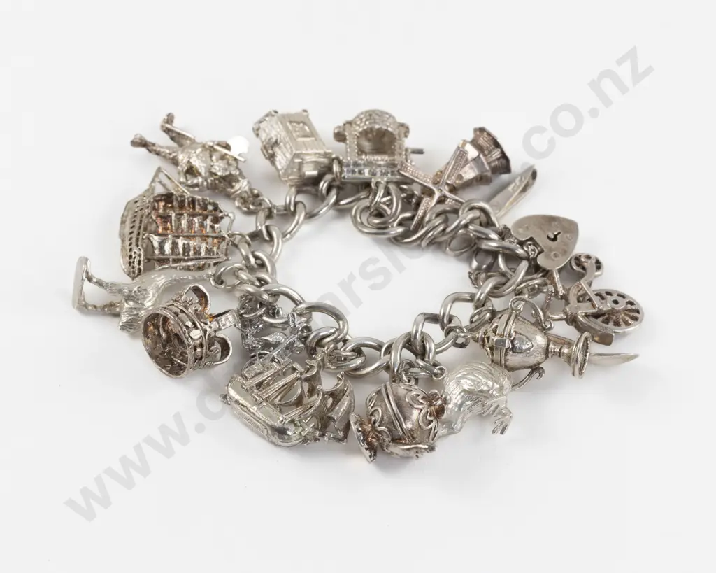 S/S Curb Link Charm Bracelet Image 1++