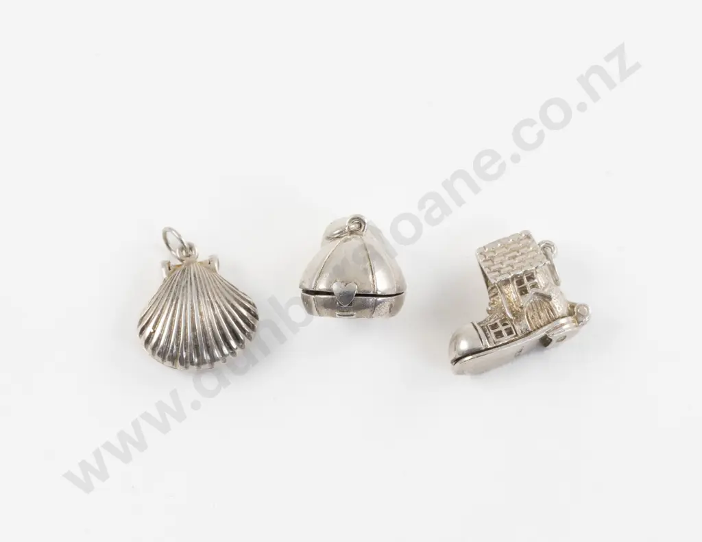 Vintage .925 Silver Old Lady in the Shoe Charm Image 1++