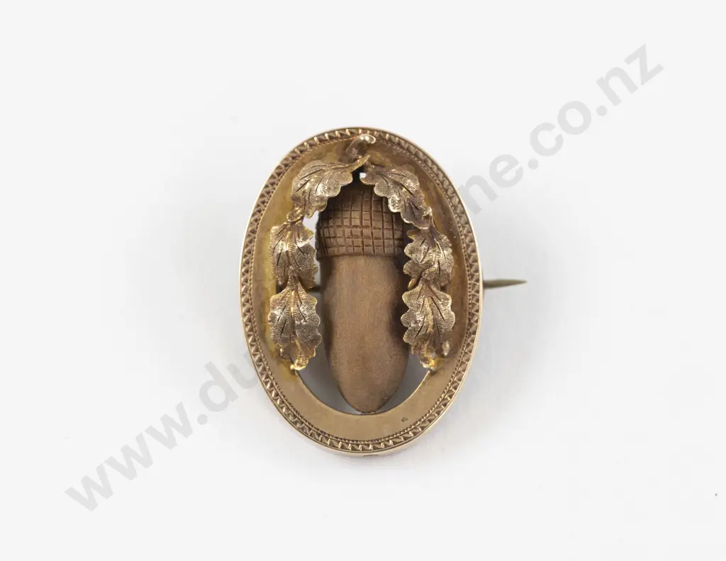Victorian 9ct Framed Acorn Brooch Image 1++